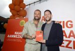 Amsterdam 13 juli 2025
Presentatie boek Dave Roelvink bij restaurant de Bosbaan . Aanwezig oa zijn vriendin Marijn Kuipers vader Dries Roelvink Honoria Roelvink Donny Roelvink en zijn moeder Lucienne Kenter.