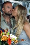 Amsterdam 13 juli 2025
Presentatie boek Dave Roelvink bij restaurant de Bosbaan . Aanwezig oa zijn vriendin Marijn Kuipers vader Dries Roelvink Honoria Roelvink Donny Roelvink en zijn moeder Lucienne Kenter.