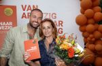 Amsterdam 13 juli 2025
Presentatie boek Dave Roelvink bij restaurant de Bosbaan . Aanwezig oa zijn vriendin Marijn Kuipers vader Dries Roelvink Honoria Roelvink Donny Roelvink en zijn moeder Lucienne Kenter.
