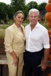Amsterdam 13 juli 2025
Presentatie boek Dave Roelvink bij restaurant de Bosbaan . Aanwezig oa zijn vriendin Marijn Kuipers vader Dries Roelvink Honoria Roelvink Donny Roelvink en zijn moeder Lucienne Kenter.