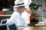 Amsterdam 1 juli 2025
Eddy Habbema met zijn vrouw op terras.