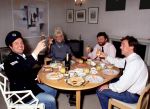 Londen , mei 1986
Een extravgante Frits Hirschland met o.a. Vanessa waarvoor hij internationaal de zaken regelde en de ex-echtgenoot van Caroline Tensen, Frank Wisse
