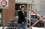 Amsterdam 15 juli 2025
Hans Teeuwen op straat  in Amsterdam zuid.