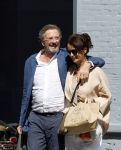 Amsterdam 17 juli 2025
Herman Heinsbroek met zijn vriendin Leontine Willemse in Amsterdam zuid.
