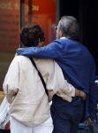 Amsterdam 17 juli 2025
Herman Heinsbroek met zijn vriendin Leontine Willemse in Amsterdam zuid.