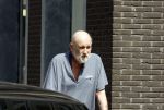 Amsterdam 15 juli 2025
Hugo Metsers achter de rollator in Amsterdam zuid.