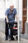 Amsterdam 15 juli 2025
Hugo Metsers achter de rollator in Amsterdam zuid.