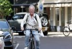 Amsterdam 15 juli 2025
Jack Spijkerman op de fiets  in Amsterdam zuid.