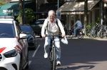 Amsterdam 15 juli 2025
Jack Spijkerman op de fiets  in Amsterdam zuid.