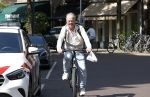Amsterdam 15 juli 2025
Jack Spijkerman op de fiets  in Amsterdam zuid.