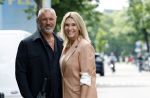 Amsterdam 16 juli 2025
John de Wolf met zijn vrouw  Inge Zijdenbos op de pc hooftstraat.
