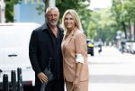 Amsterdam 16 juli 2025
John de Wolf met zijn vrouw  Inge Zijdenbos op de pc hooftstraat.