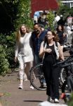 Amsterdam 17 juli 2025
Johnny van t Schip en Danielle  Zwanikken op terras en op straat in het centrum van Amsterdam.