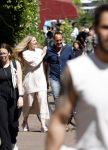 Amsterdam 17 juli 2025
Johnny van t Schip en Danielle  Zwanikken op terras en op straat in het centrum van Amsterdam.