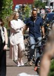 Amsterdam 17 juli 2025
Johnny van t Schip en Danielle  Zwanikken op terras en op straat in het centrum van Amsterdam.