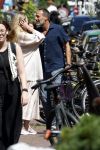 Amsterdam 17 juli 2025
Johnny van t Schip en Danielle  Zwanikken op terras en op straat in het centrum van Amsterdam.