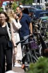Amsterdam 17 juli 2025
Johnny van t Schip en Danielle  Zwanikken op terras en op straat in het centrum van Amsterdam.