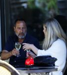 Amsterdam 17 juli 2025
Johnny van t Schip en Danielle  Zwanikken op terras en op straat in het centrum van Amsterdam.