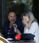 Amsterdam 17 juli 2025
Johnny van t Schip en Danielle  Zwanikken op terras en op straat in het centrum van Amsterdam.
