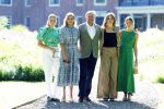 Den Haag 30 juni 2025
Jaarlijkse fotouurtje op huis ten Bosch met aanwezig Koning Willem Alexander Koningin Maxima Prinses Amalia Prinses Alexia Prinses Ariane en hondje Mambo.