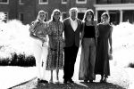 Den Haag 30 juni 2025
Jaarlijkse fotouurtje op huis ten Bosch met aanwezig Koning Willem Alexander Koningin Maxima Prinses Amalia Prinses Alexia Prinses Ariane en hondje Mambo.