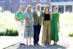 Den Haag 30 juni 2025
Jaarlijkse fotouurtje op huis ten Bosch met aanwezig Koning Willem Alexander Koningin Maxima Prinses Amalia Prinses Alexia Prinses Ariane en hondje Mambo.