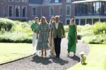 Den Haag 30 juni 2025
Jaarlijkse fotouurtje op huis ten Bosch met aanwezig Koning Willem Alexander Koningin Maxima Prinses Amalia Prinses Alexia Prinses Ariane en hondje Mambo.