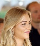 Amsterdam 13 juli 2025
Presentatie boek Dave Roelvink bij restaurant de Bosbaan . Aanwezig oa zijn vriendin Marijn Kuipers vader Dries Roelvink Honoria Roelvink Donny Roelvink en zijn moeder Lucienne Kenter.
