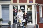 Amsterdam 18 juli 2025
Mieke v d Weij op de fiets in het centrum van Amsterdam .