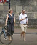 Gouda 18 juli 2025
Rogier Smit heeft een afspraak met zijn zus Pauline en zwager Reinout  in het centrum van Gouda.