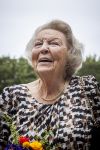 Den Haag 5 juli 2025
Hare Koninklijke Hoogheid Prinses Beatrix der Nederlanden heeft op zaterdagmiddag 5 juli het 60-jarig jubileum van de Stichting Paardrijden voor Gehandicapten (SPG) op de Madurodam Manege in Den Haag bijgewoond.