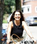 Amsterdam 11 juli 2025
Quinty Trustfull op de fiets in Amsterdam zuid.
