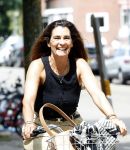 Amsterdam 11 juli 2025
Quinty Trustfull op de fiets in Amsterdam zuid.