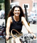 Amsterdam 11 juli 2025
Quinty Trustfull op de fiets in Amsterdam zuid.