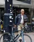 Gouda 18 juli 2025
Rogier Smit heeft een afspraak met zijn zus Pauline en zwager Reinout  in het centrum van Gouda.