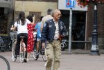 Gouda 18 juli 2025
Rogier Smit heeft een afspraak met zijn zus Pauline en zwager Reinout  in het centrum van Gouda.