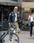 Gouda 18 juli 2025
Rogier Smit heeft een afspraak met zijn zus Pauline en zwager Reinout  in het centrum van Gouda.