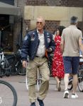 Gouda 18 juli 2025
Rogier Smit heeft een afspraak met zijn zus Pauline en zwager Reinout  in het centrum van Gouda.