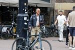 Gouda 18 juli 2025
Rogier Smit heeft een afspraak met zijn zus Pauline en zwager Reinout  in het centrum van Gouda.