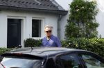 Huizen 14 juli 2025
Tom Egbers op straat in zijn woonplaats Huizen .