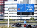 Amsterdam 17 juli 2025
Undercover Politie wagens op de vluchtstrook van de A9