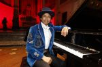 Amsterdam 27 juni 2025
Wibi Soerjadi geeft een concert in de Duif in Amsterdam.