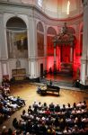 Amsterdam 27 juni 2025
Wibi Soerjadi geeft een concert in de Duif in Amsterdam.