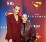 Amsterdam 8 juli 2025
Premiere superman in Tuschinski. Ymre Stiekema met dochter