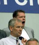 Amsterdam Arena stadion, 13 Augustus 2000
PSV-Roda JC, eindstand 2-0 om de Johan Cruyff-schaal
Een geeuwende inmiddels manager van PSV Frank Arnesen