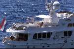 Porto Ercole 1 augustus 2000
Prins Bernhard , Prinses Christina en Prins Willem Alexander op vakantie met de Jumbo VI