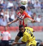 Amsterdam Arena stadion, 13 Augustus 2000
PSV-Roda JC, eindstand 2-0 om de Johan Cruyff-schaal
Kezman in duel met Humphrey Rudge
Kopbal  mooie aktie