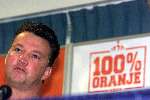 Hoenderloo, 14 augustus 2000
eerste training nederlands elftal onder leiding van de nieuwe bondscoach Louis v Gaal