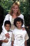 Wassenaar 3 augustus 2000
Nieuwe atraktie op Duinrell.
Manon Thomas en haar kinderen
