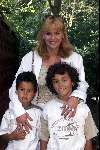 Wassenaar 3 augustus 2000
Nieuwe atraktie op Duinrell.
Manon Thomas en haar kinderen